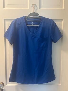 Med Couture V-Neck Scrub Top in Royal Blue